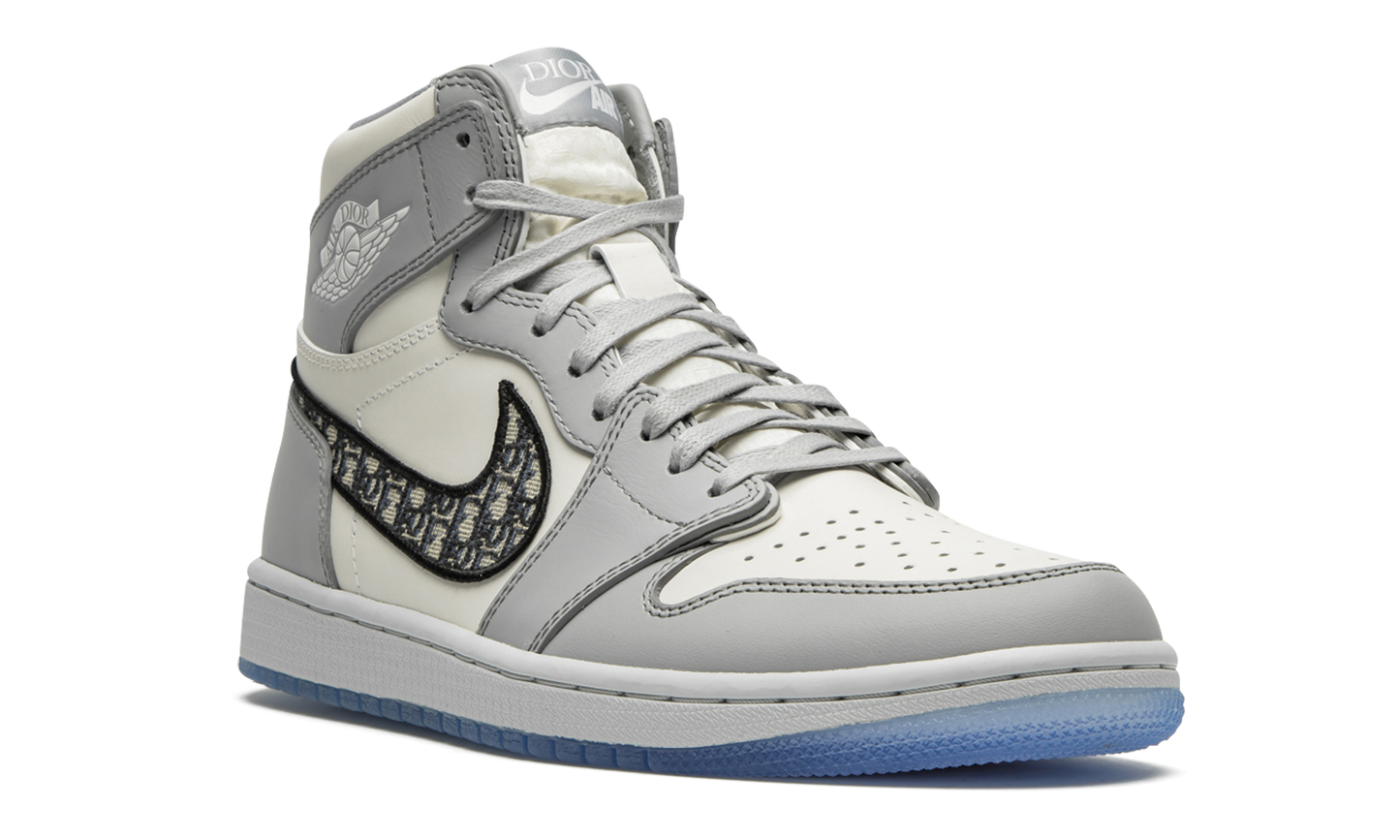 Air Jordan 1 Retro High "Dior" CN8607 002