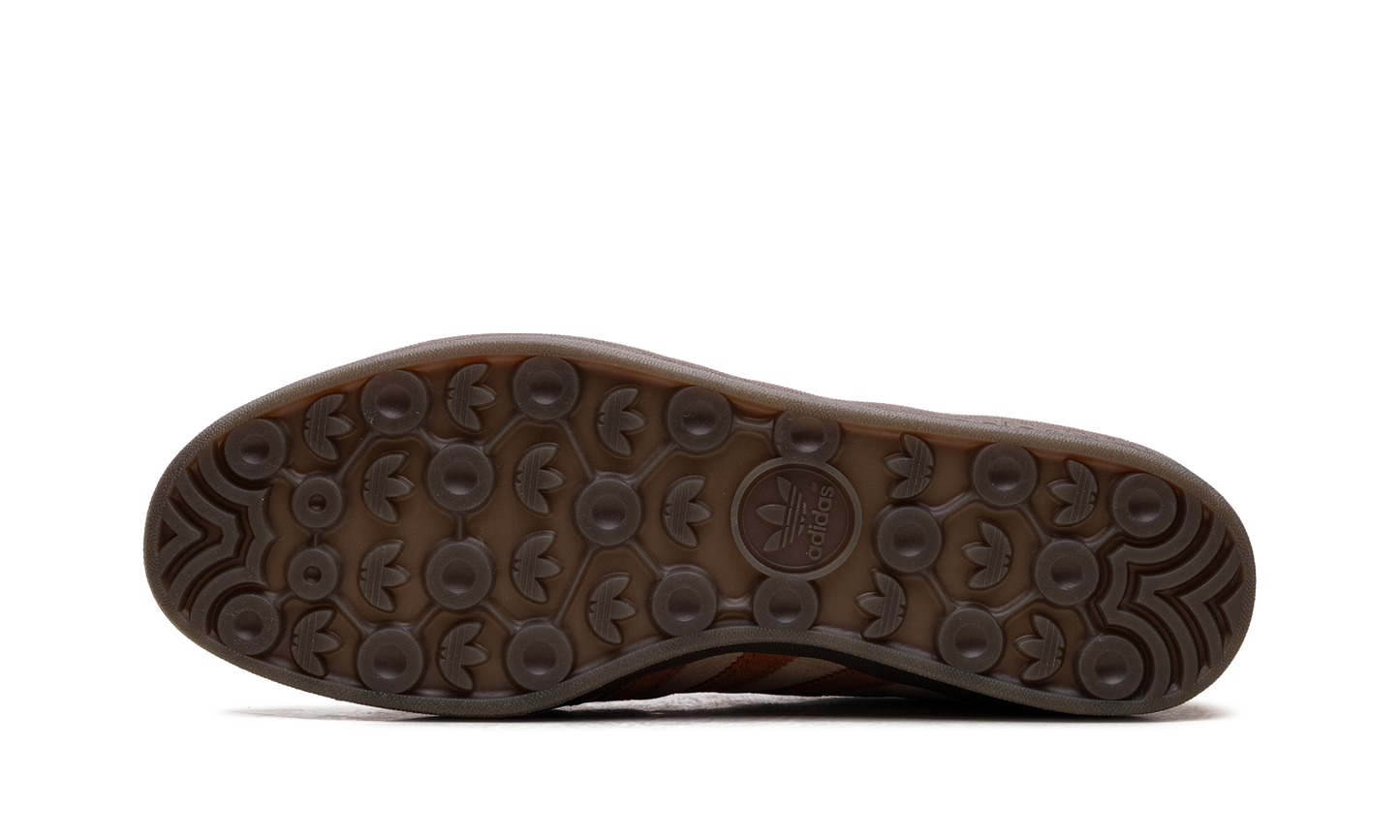 Gazelle Indoor "Warm Sandstone Craft Ochre"