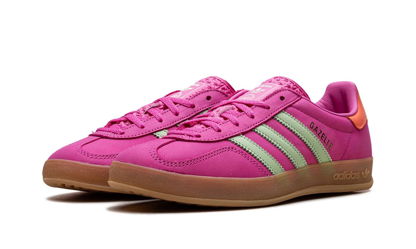Gazelle Indoor WMNS "Semi Lucid Fuchsia"
