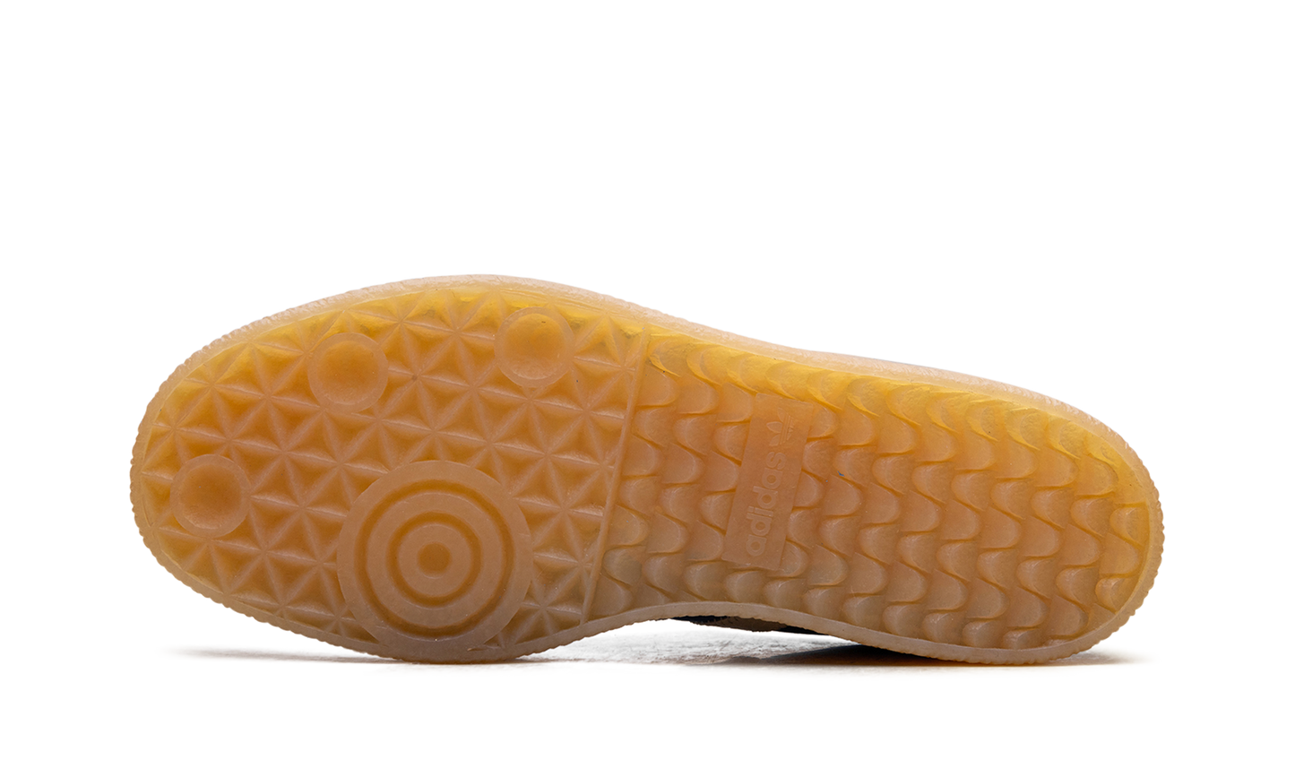 Sambae WMNS "Cloud White Silver Metallic Gum"