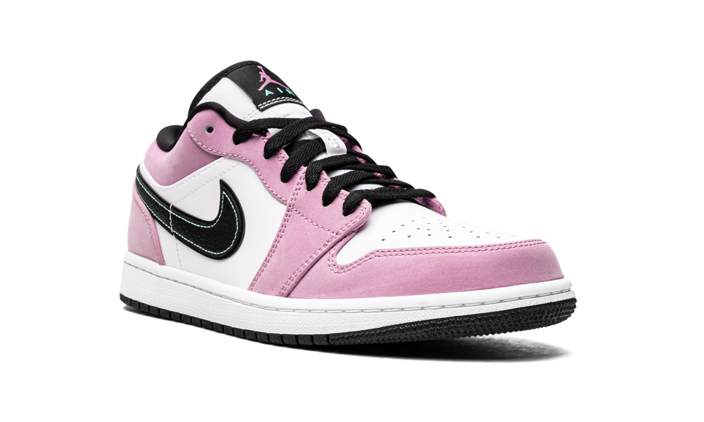 Air Jordan 1 Low SE "Violet Shock" CK3022 503