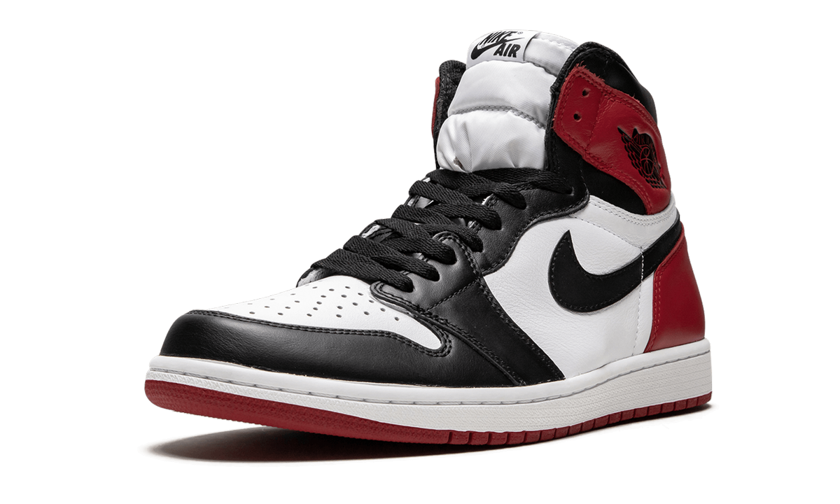 Air Jordan 1 Retro High OG "Black Toe 2016" 555088 125