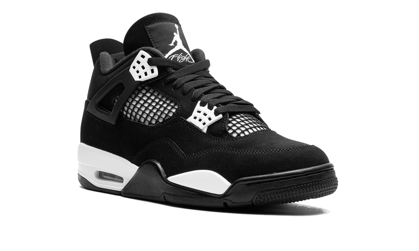 Air Jordan 4 "White Thunder" FQ8138 001