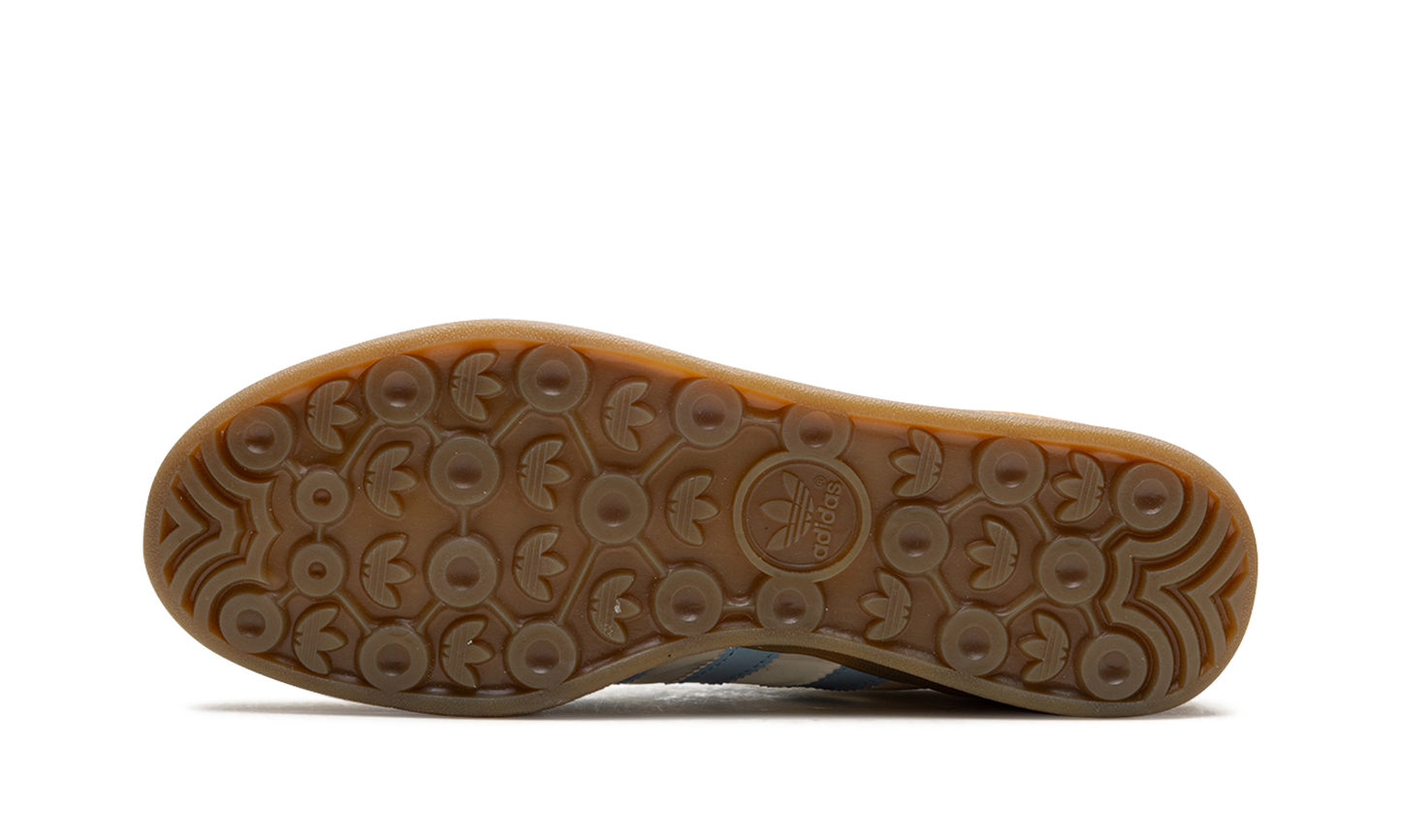 Gazelle Indoor "Off White Clear Sky"