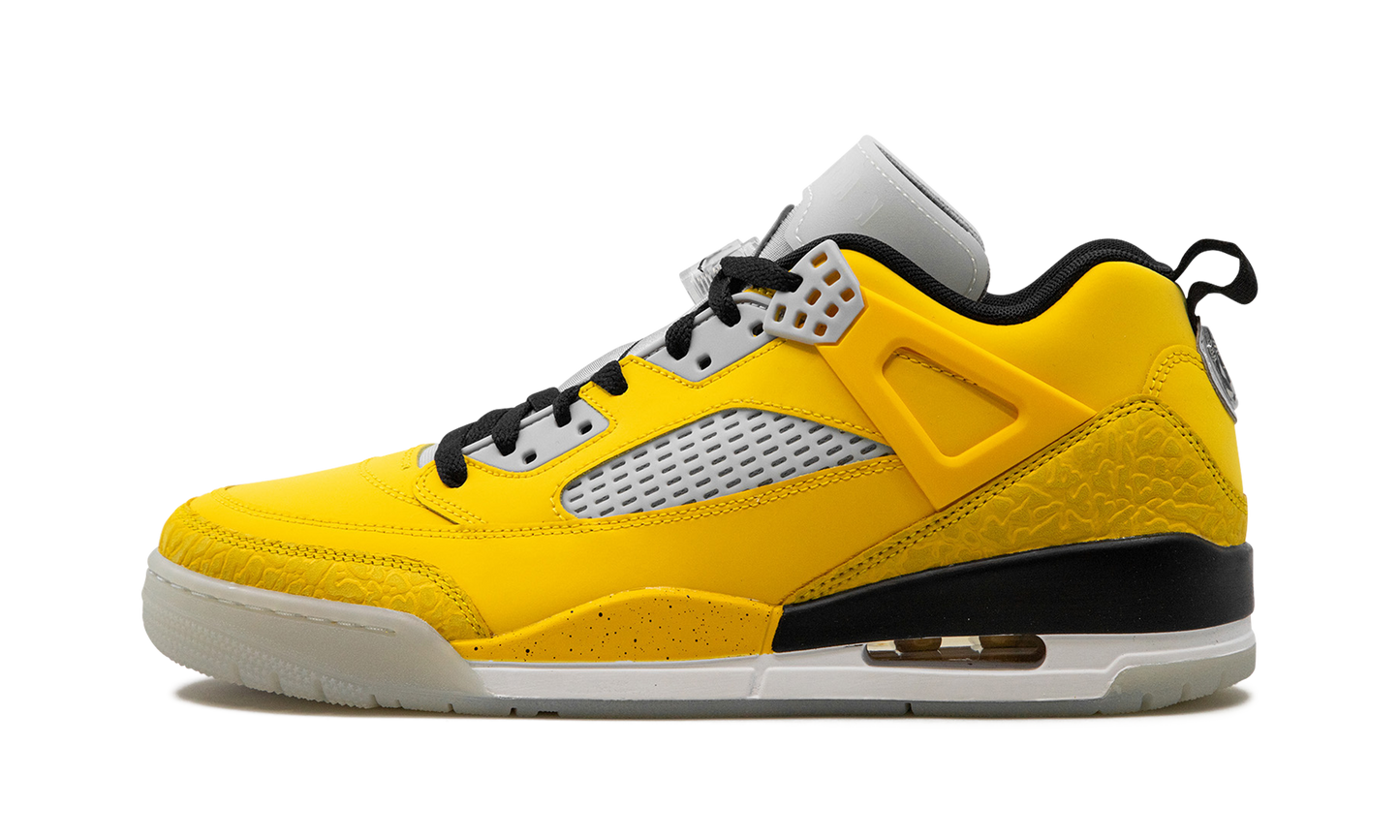 Jordan Spizike Low "Lightning" HF4319 741