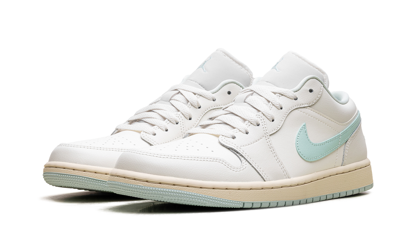 Jordan 1 Low WMNS "Sail Igloo" DC0774 134