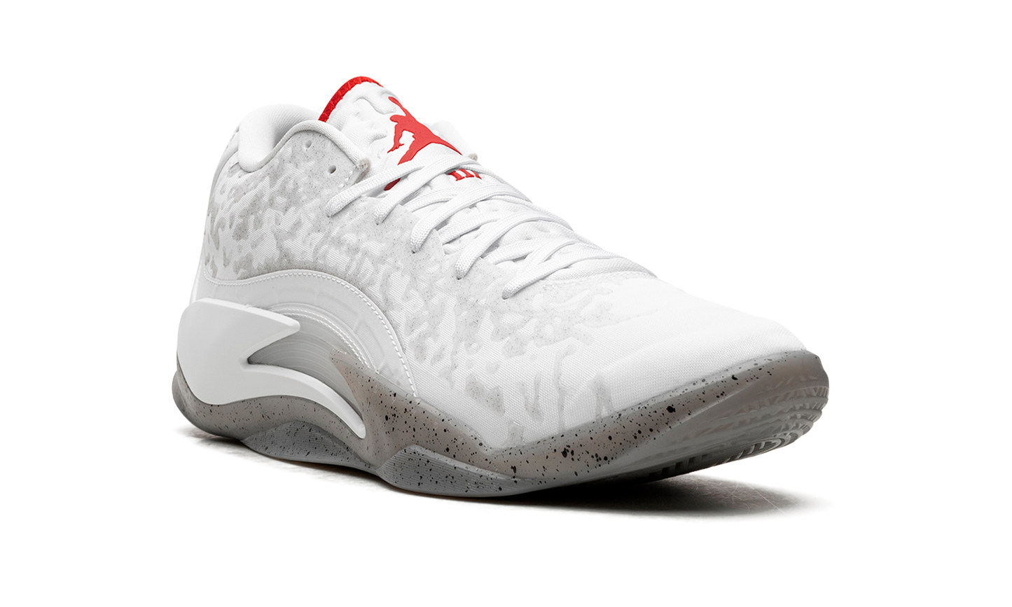 Air Jordan Zion 3 "White/University Red" DR0675 106