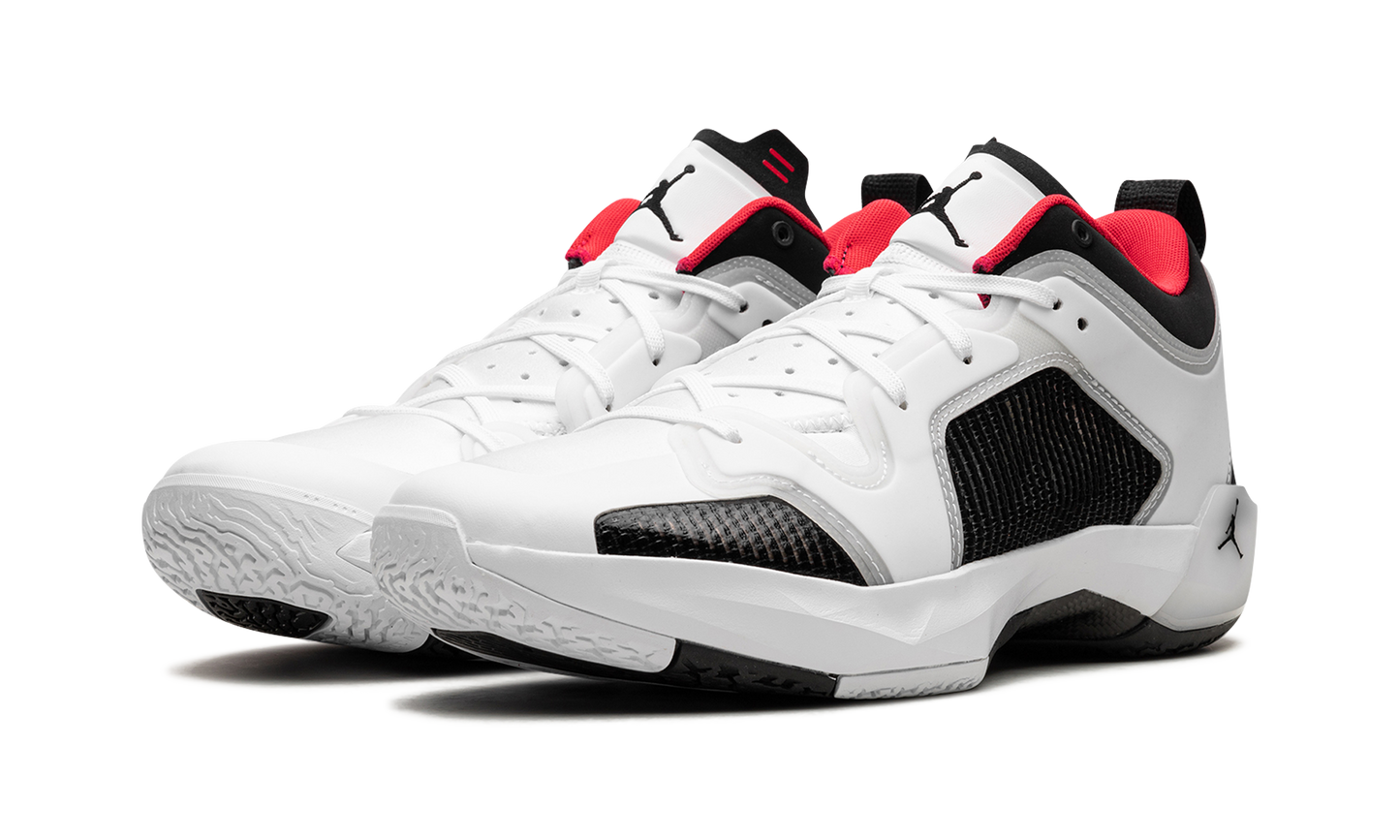 Air Jordan 37 Low "Siren Red" DQ4122 100