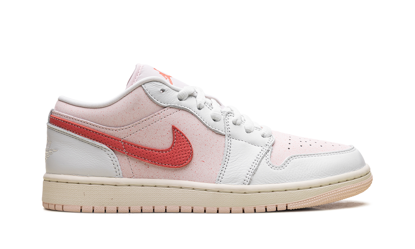 Air Jordan 1 Low WMNS "Strawberry MIlkshake" IB8156 133