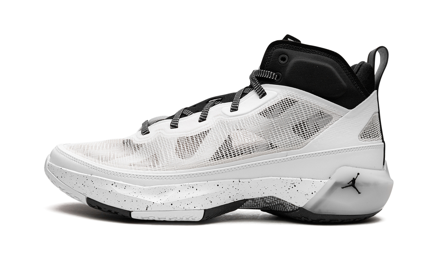 Air Jordan 37 "Oreo" DD6958 108