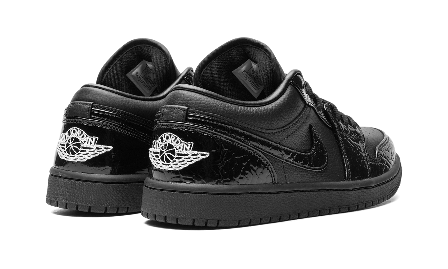 Air Jordan 1 WMNS "Black Croc" HJ7743 010
