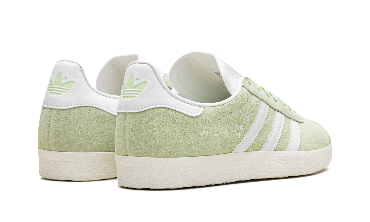 Gazelle WMNS "Semi Green Spark"
