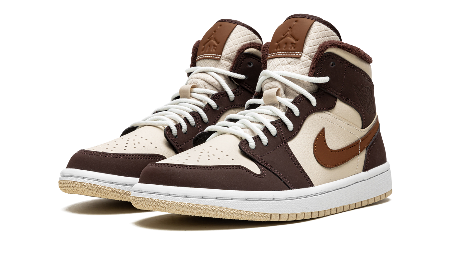 AIR JORDAN 1 MID SE WMNS "Brown Basalt Fleece" DO6699 200