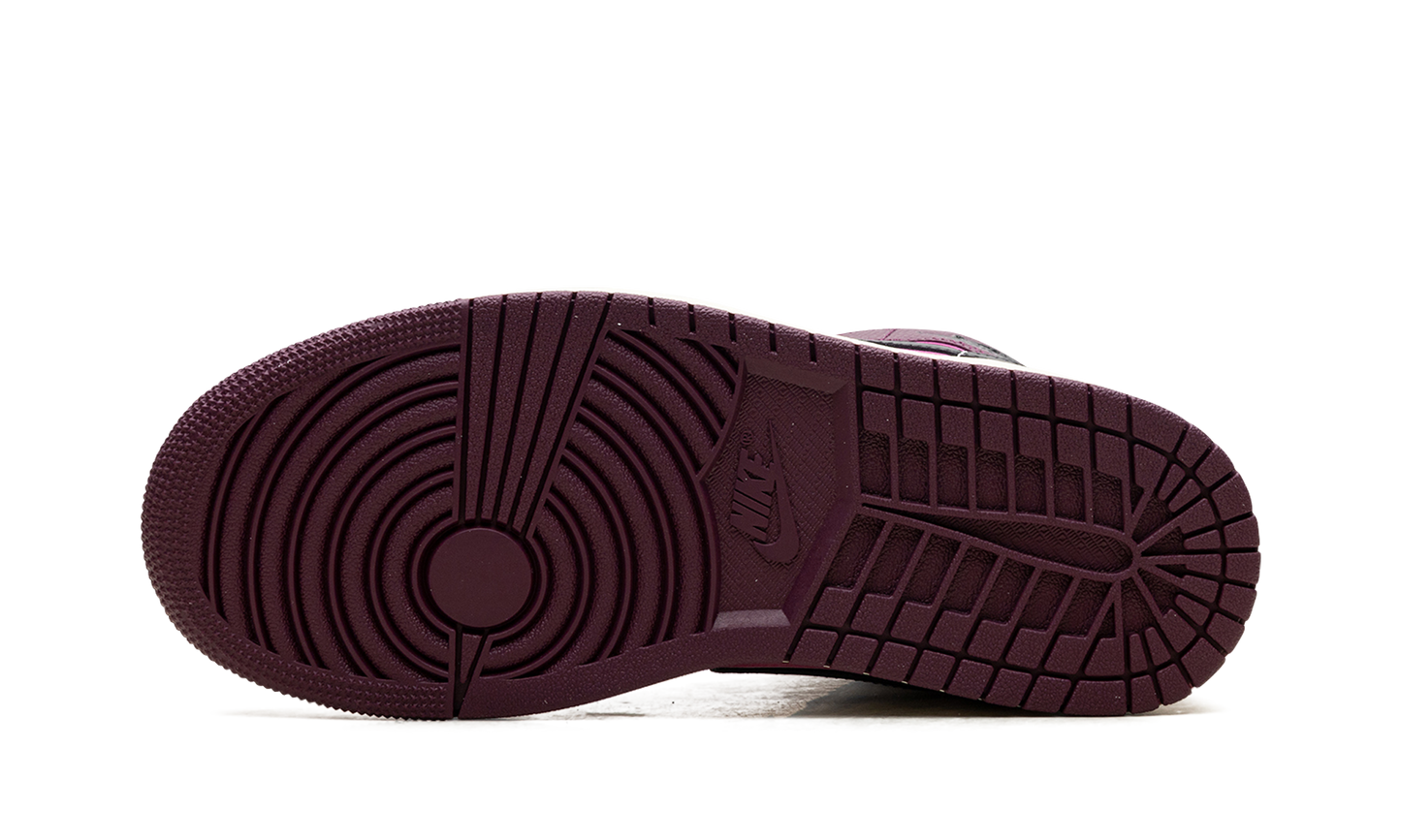 Air Jordan 1 "Bordeaux" FQ7818 101