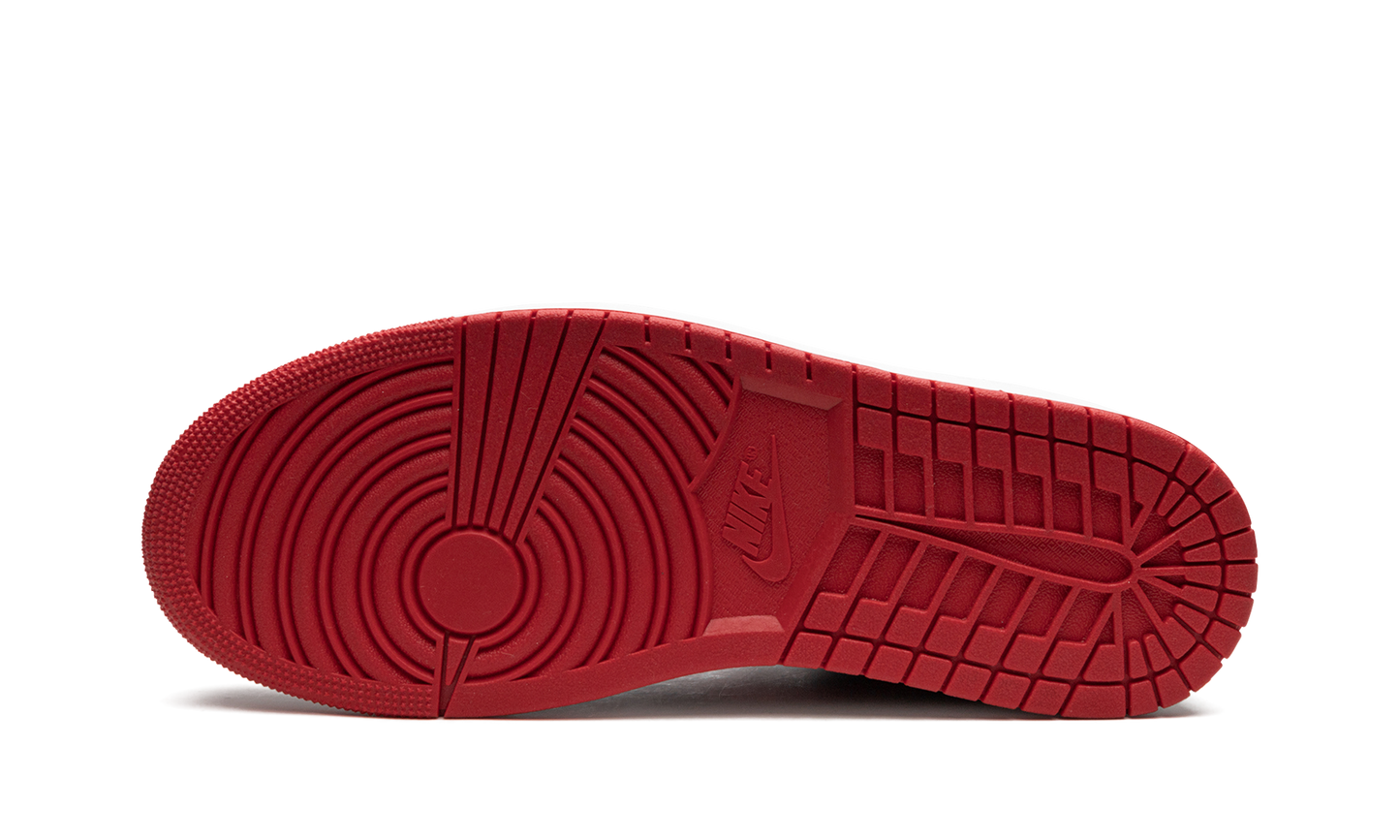 Air Jordan 1 High FlyEase "Bred"