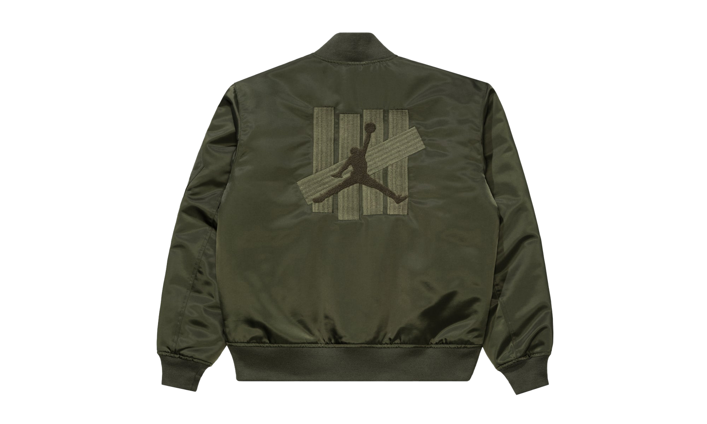 UNDEFEATED X JORDAN BOMBER JACKET "CARGOKHAKI/ BRIGHTMANDARIN" IB6587 325