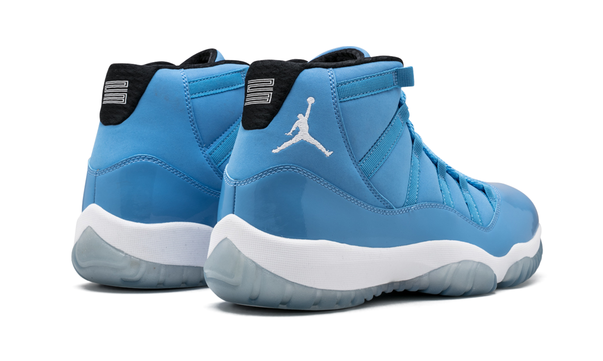 Air Jordan 11 Retro "Pantone" 689479 405
