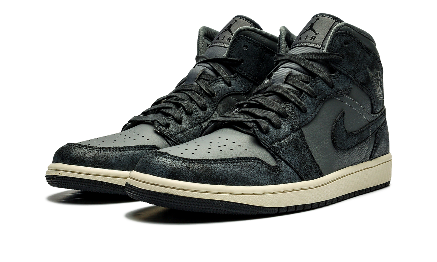 AIR JORDAN 1 MID WMNS "DISTRESSED SMOKE GREY" FJ3448 001