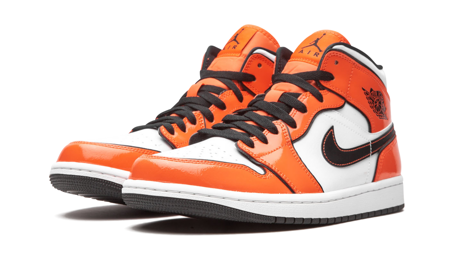 Air Jordan 1 Mid SE "Turf Orange" DD6834 802