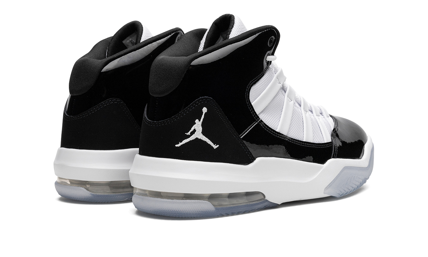 JORDAN MAX AURA AQ9084 011