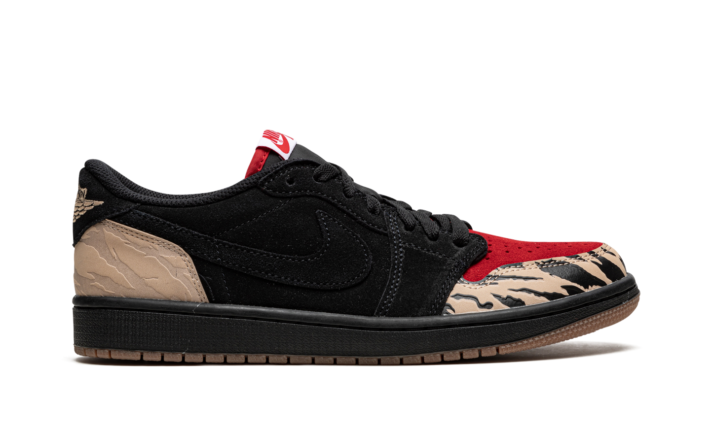 Air Jordan 1 Low SP "SoleFly - Carnivore" DN3400 001