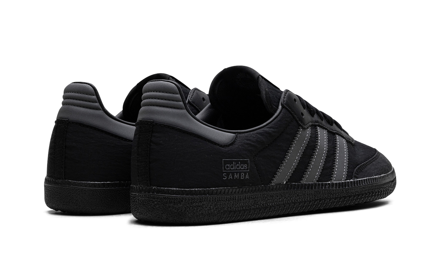 Samba OG "Core Black Reflective"