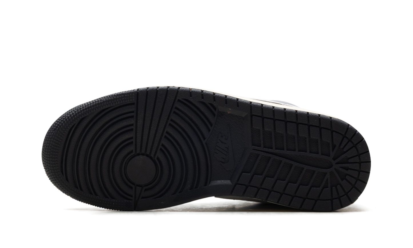 Air Jordan 1 Low SE "Light Smoke Grey" HQ2010 012