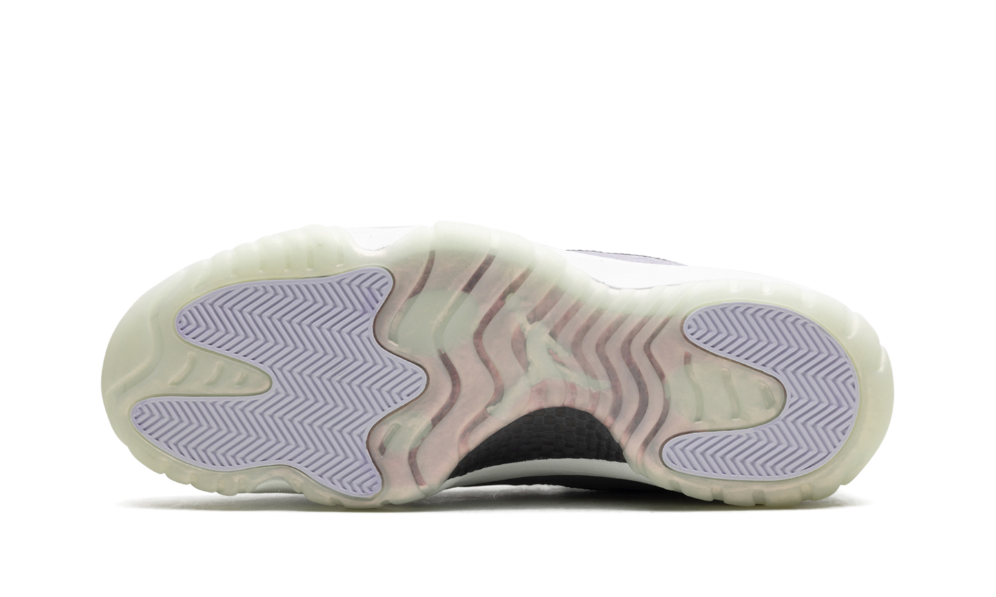 Air Jordan 11 Low "Year of the Snake" HQ7000 001